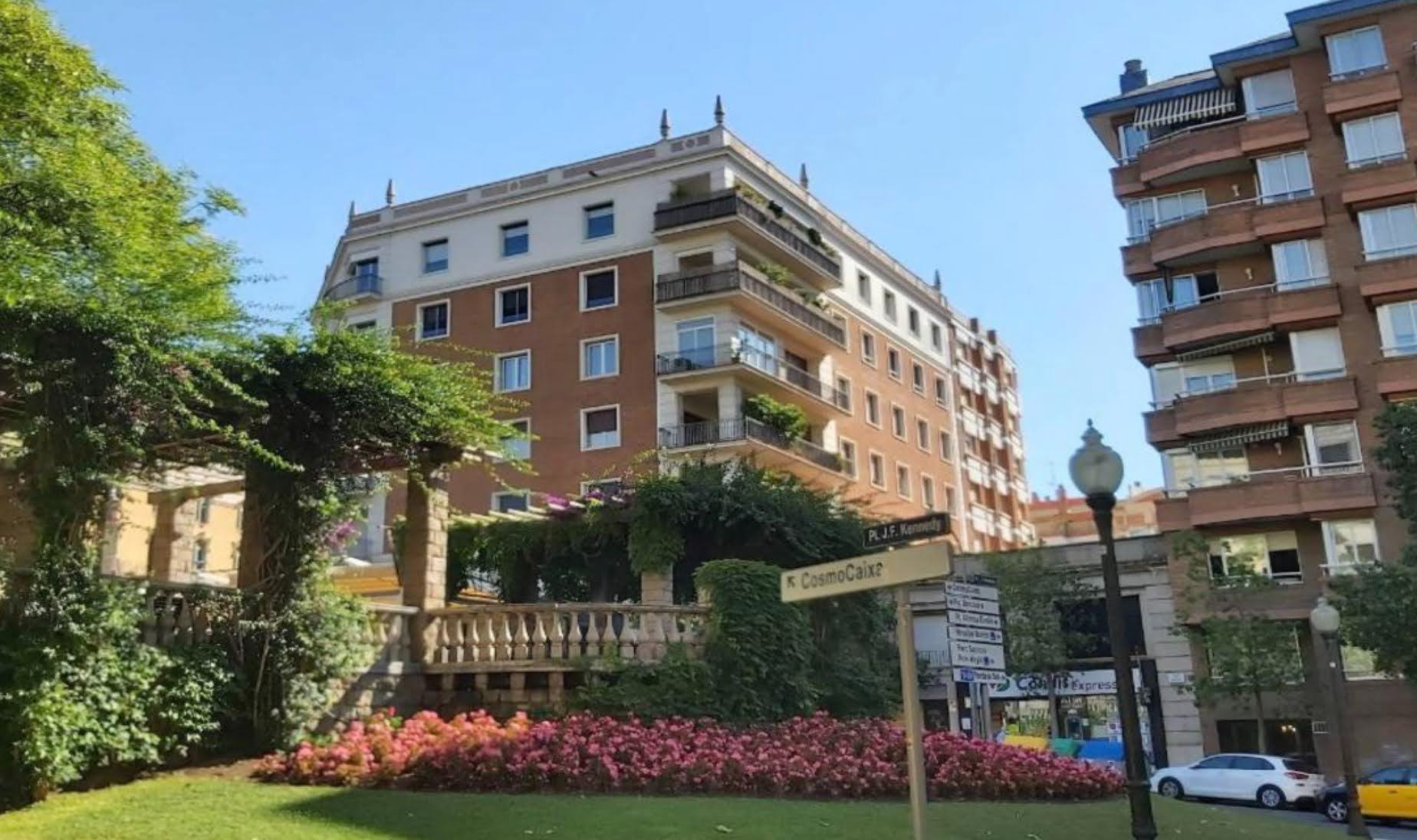 Liikekiinteistö Barcelona, Espanja 180 m2 No. 122697