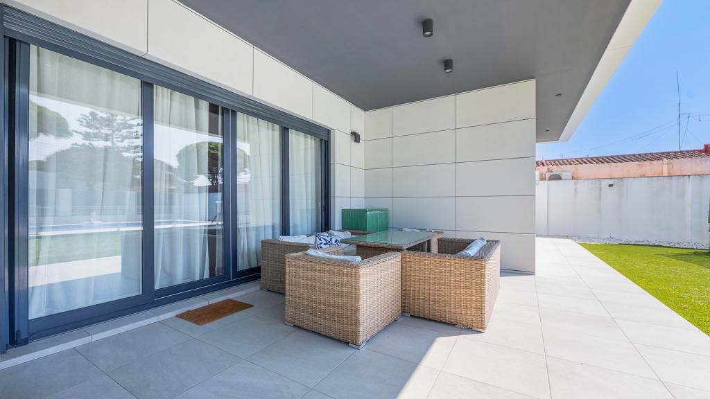Huvila El Puerto de Santa Maria, Cadiz, Espanja 6 makuuhuonetta, 355 m2 No. 124514