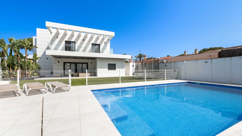 Huvila El Puerto de Santa Maria, Cadiz, Espanja 6 makuuhuonetta, 355 m2 No. 124514