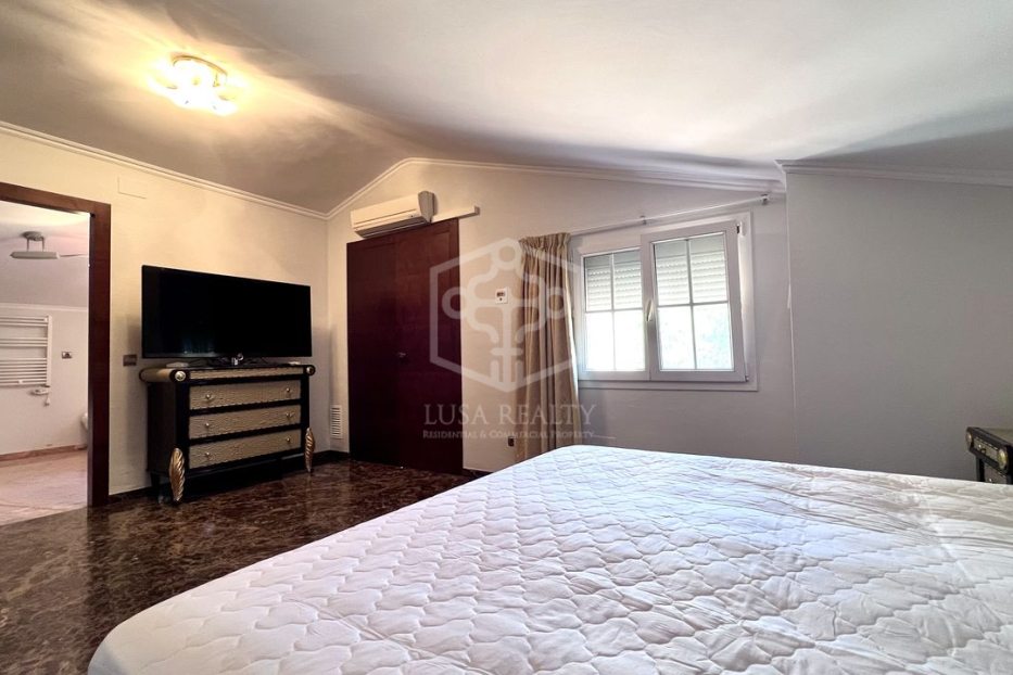 Villa a Gava, Barcelona, Spagna 4 camere da letto, 350 mq. N° 128863