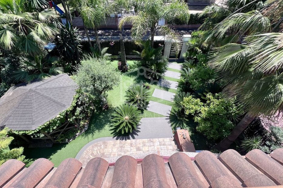 Villa a Gava, Barcelona, Spagna 4 camere da letto, 350 mq. N° 128863
