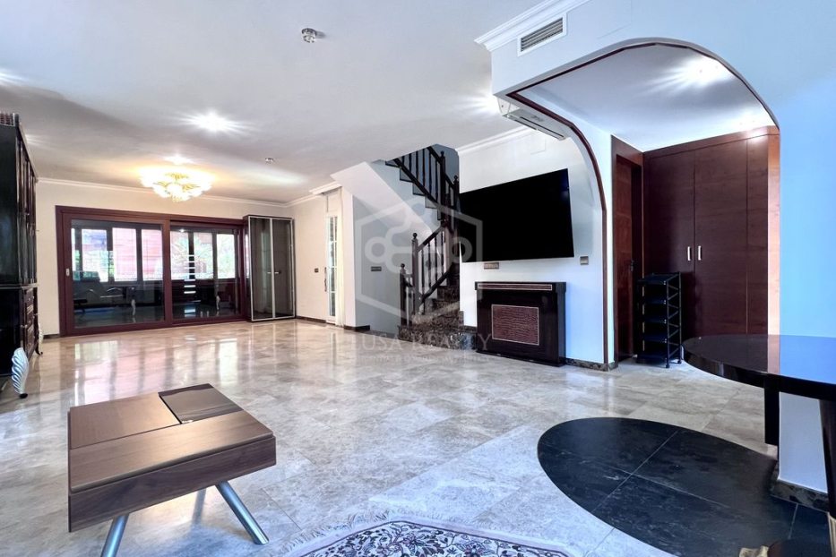 Villa a Gava, Barcelona, Spagna 4 camere da letto, 350 mq. N° 128863