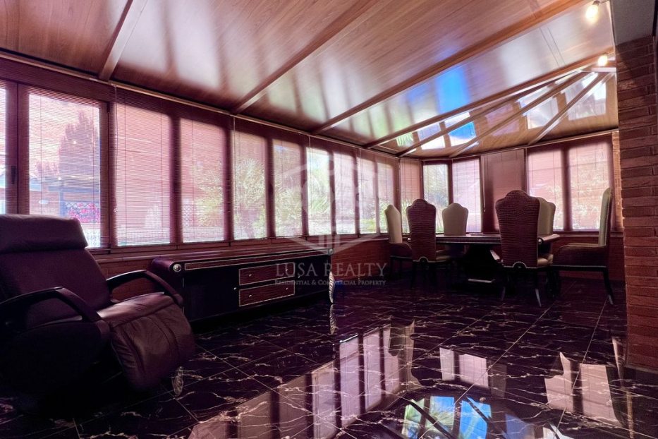 Villa a Gava, Barcelona, Spagna 4 camere da letto, 350 mq. N° 128863