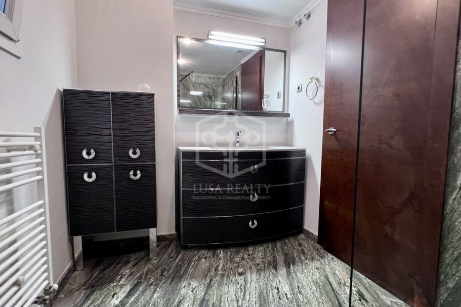 Villa a Gava, Barcelona, Spagna 4 camere da letto, 350 mq. N° 128863