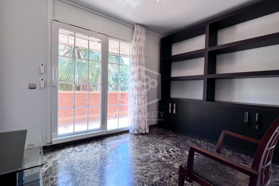 Villa a Gava, Barcelona, Spagna 4 camere da letto, 350 mq. N° 128863