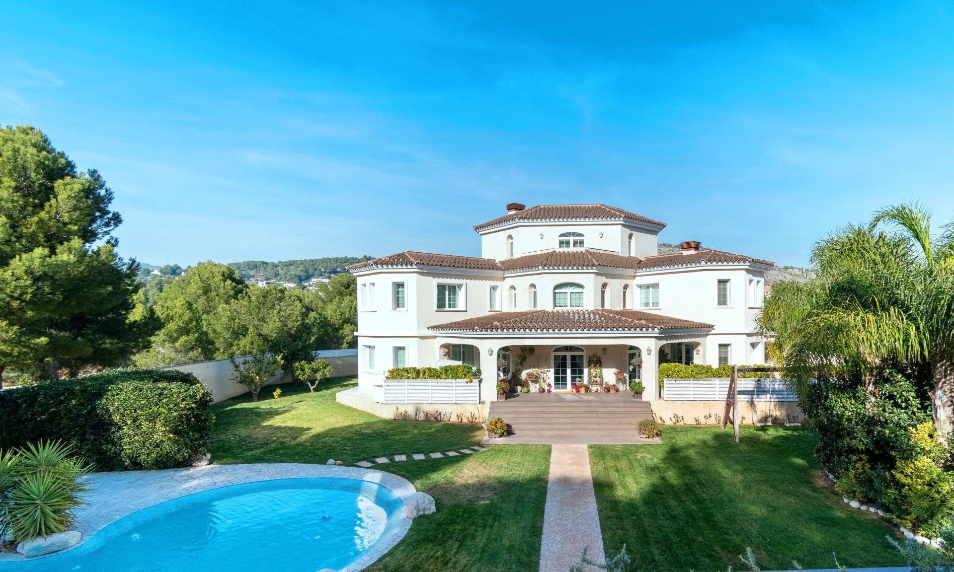 Villa in Borriol, Castellon, Spain 5 bedrooms, 816 sq.m. No. 122646