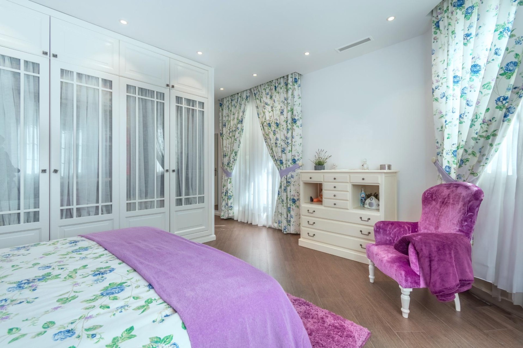 Villa in Borriol, Castellon, Spain 5 bedrooms, 816 sq.m. No. 122646