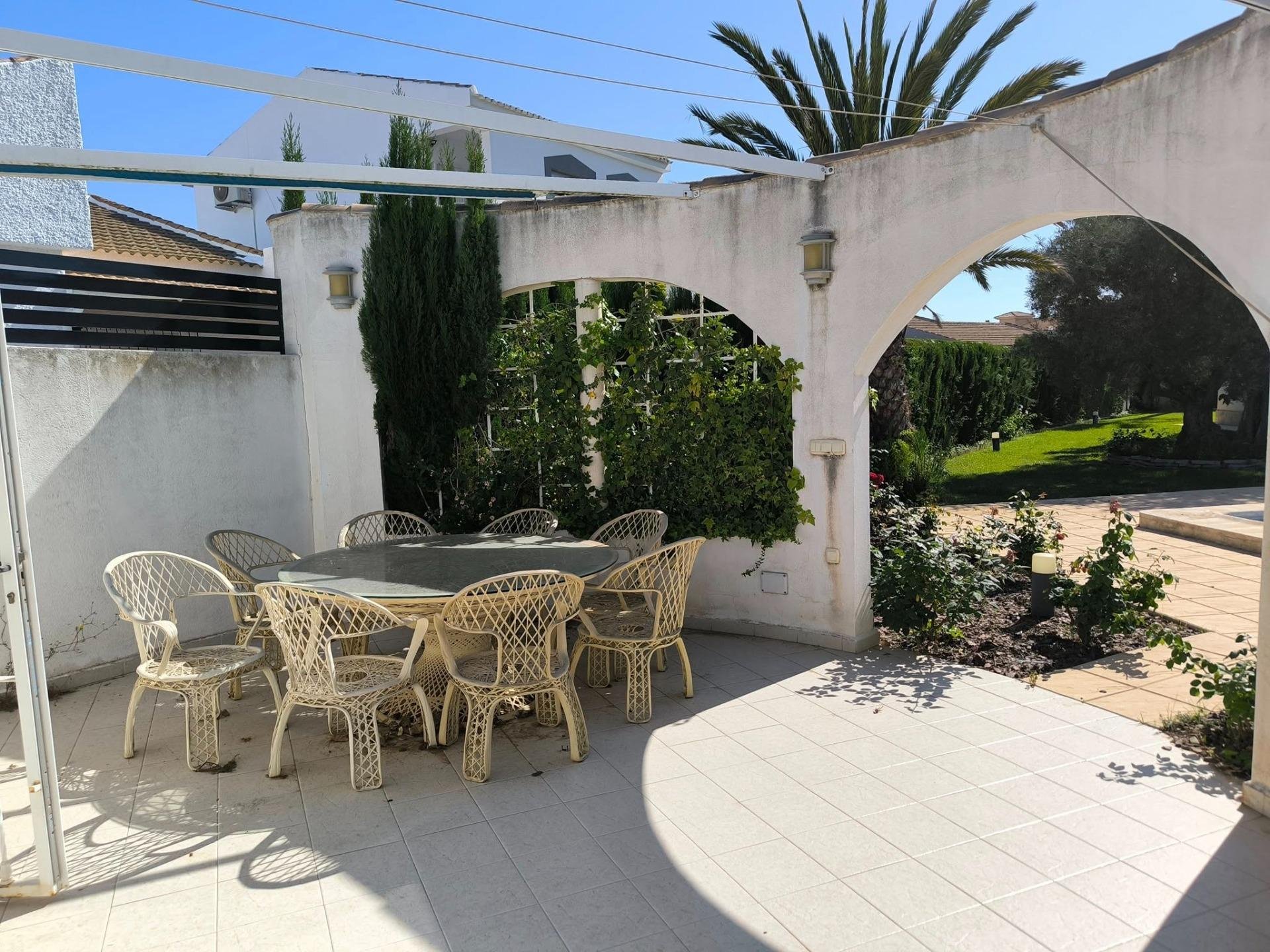Villa a Torrevieja, Alicante, Spagna 5 camere da letto,  N° 125350