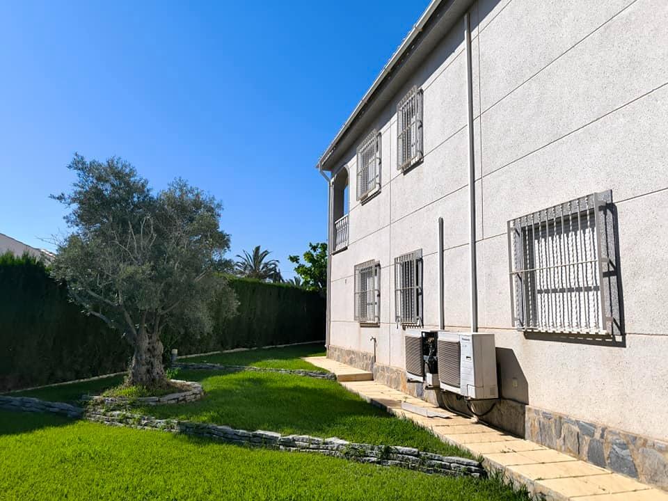 Villa a Torrevieja, Alicante, Spagna 5 camere da letto,  N° 125350