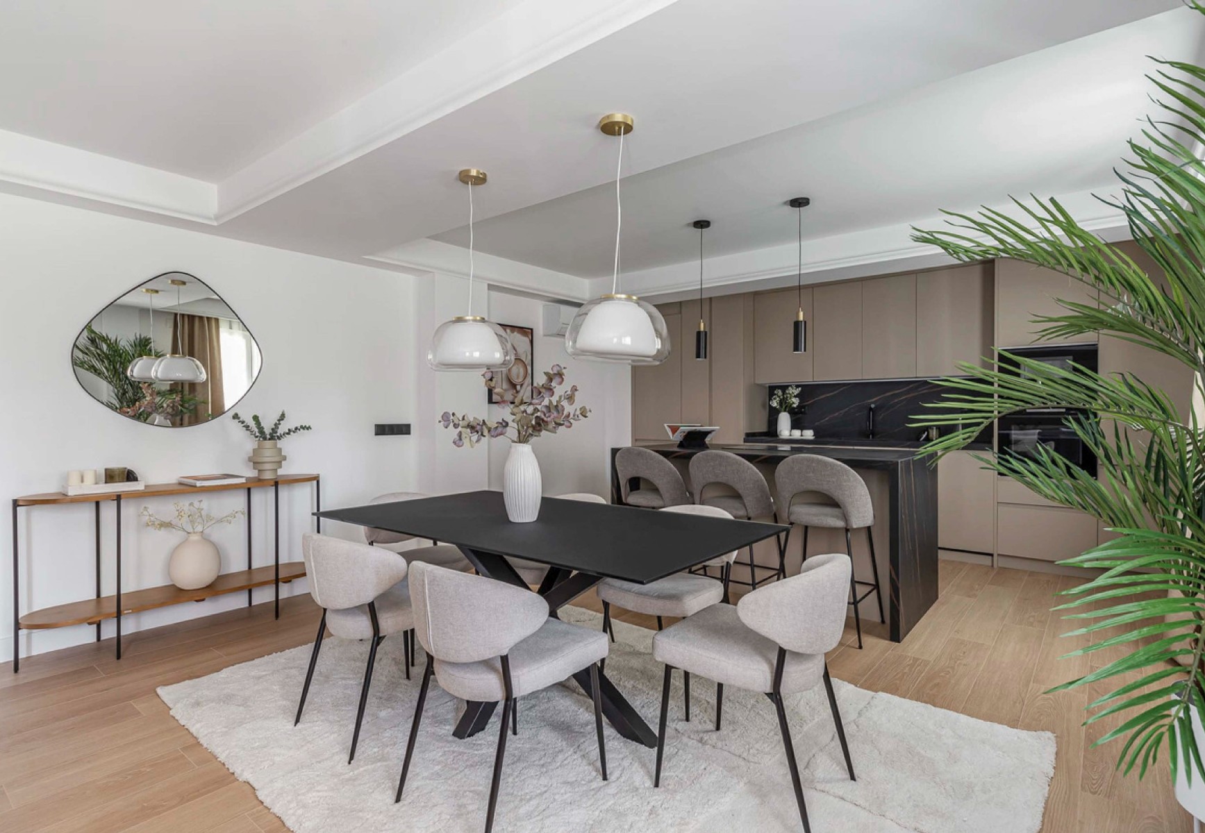 Appartamento a Madrid, Spagna 3 camere da letto, 186 mq. N° 122772
