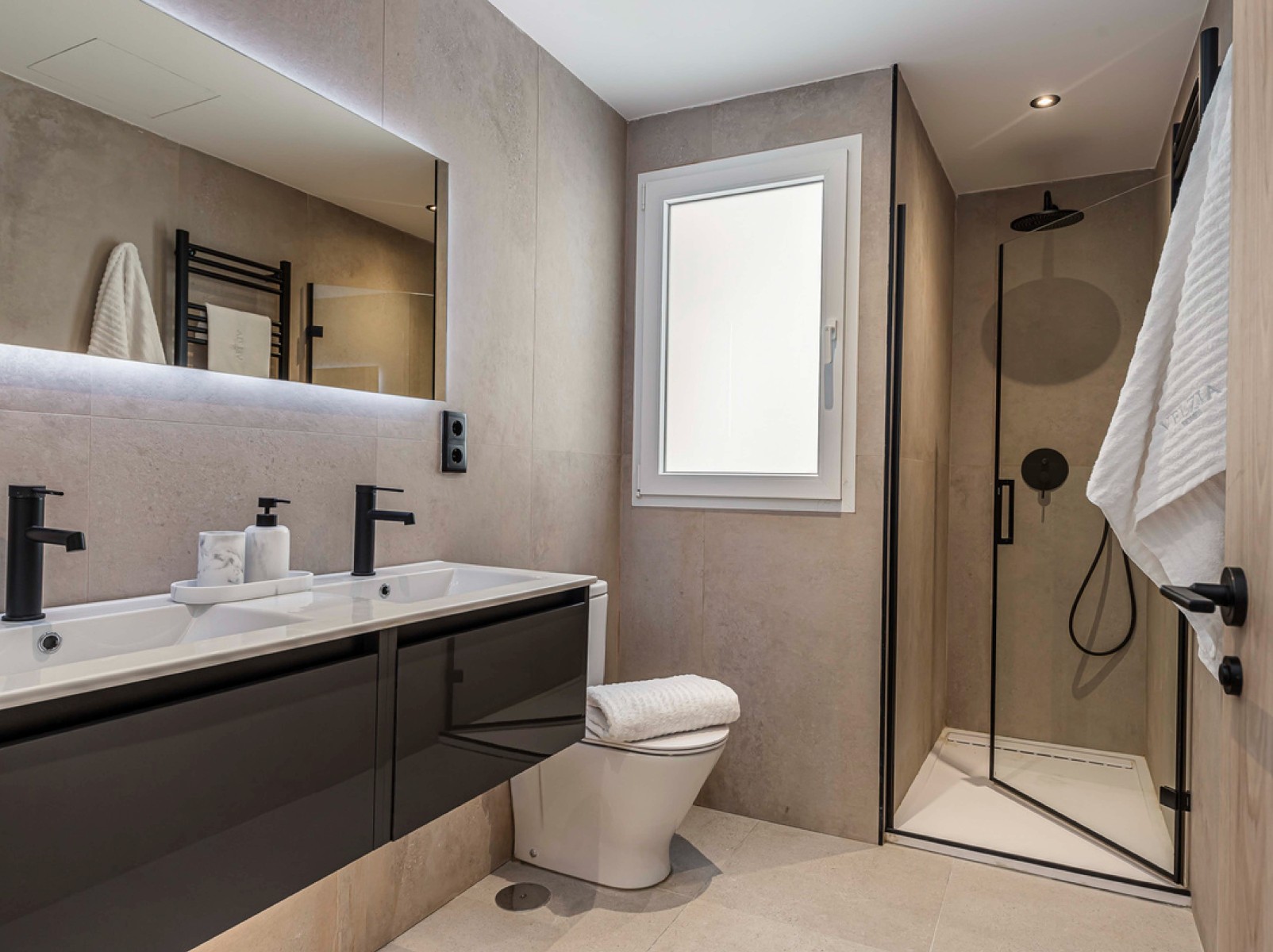 Apartment in Madrid, Spain 2 bedrooms, 118 sq.m. No. 122769