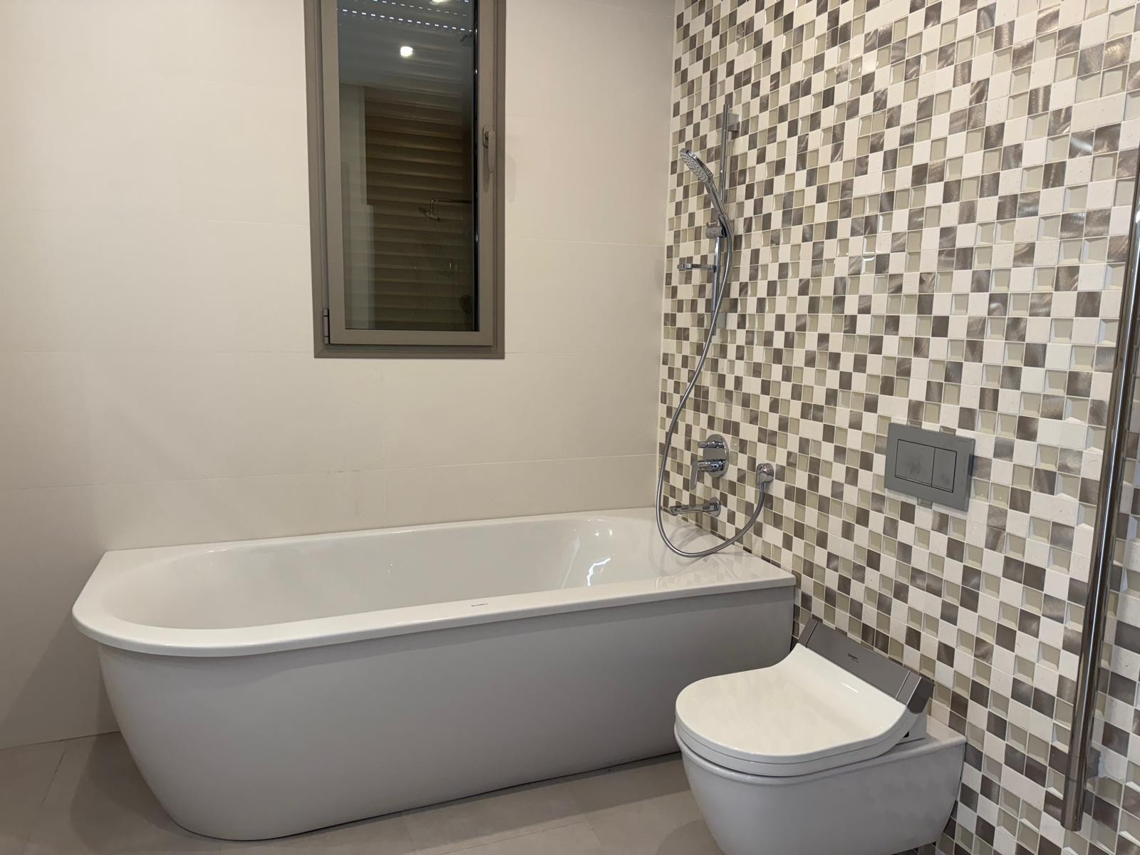 Villa in Calpe, Alicante, Spain 6 bedrooms, 332 sq.m. No. 122727