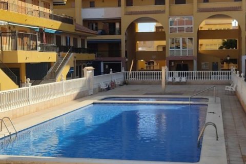Townhouse à Torrevieja, Alicante, Espagne 2 chambres, 100 m2 No. 131702