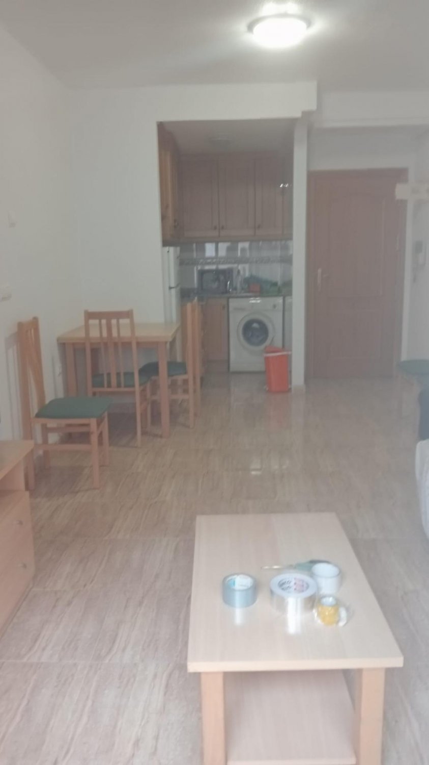 Apartment à Torrevieja, Alicante, Espagne 2 chambres, 70 m2 No. 128886