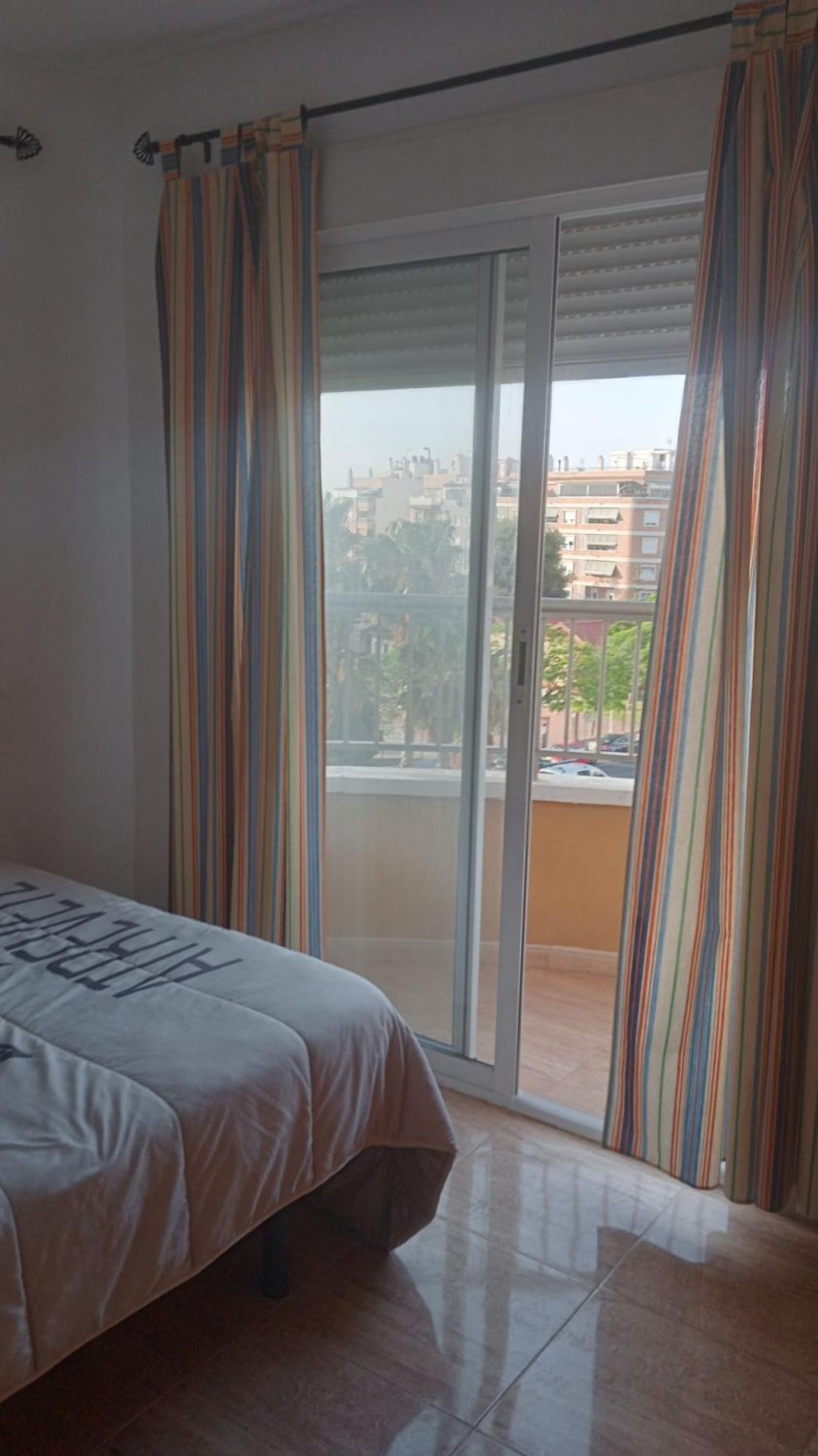 Apartment à Torrevieja, Alicante, Espagne 2 chambres, 70 m2 No. 128886