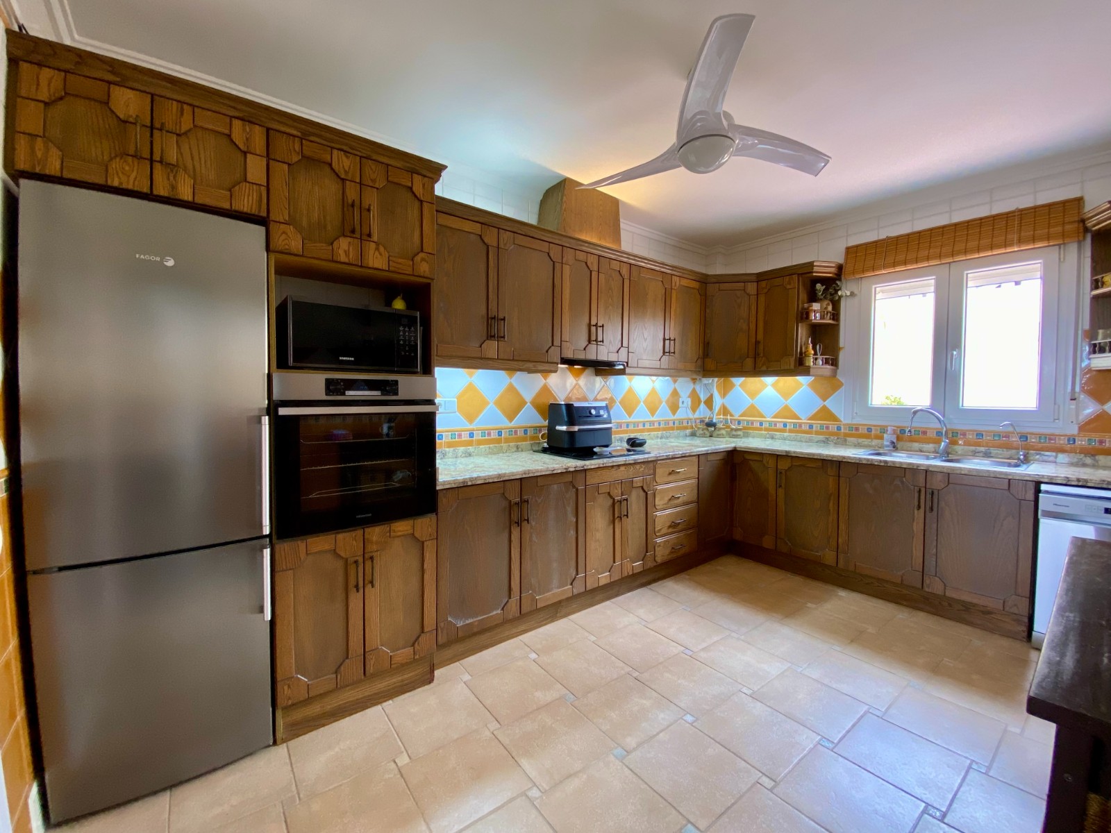 Villa in Algorfa, Alicante, Spain 3 bedrooms, 274 sq.m. No. 129382