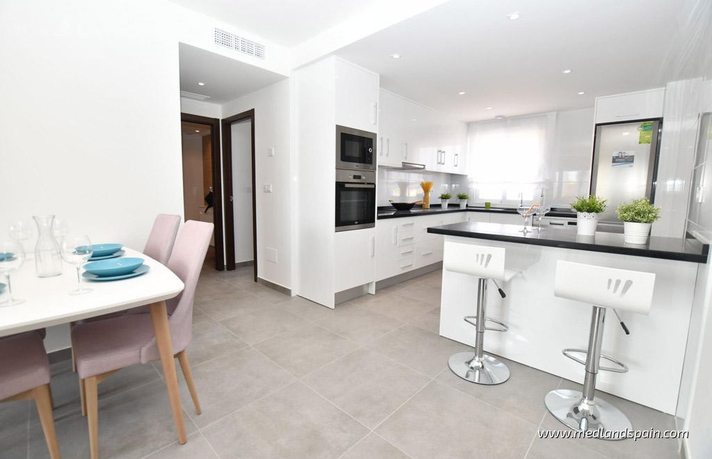Appartamento a San Miguel de Salinas, Alicante, Spagna 3 camere da letto, 73 mq. N° 130490