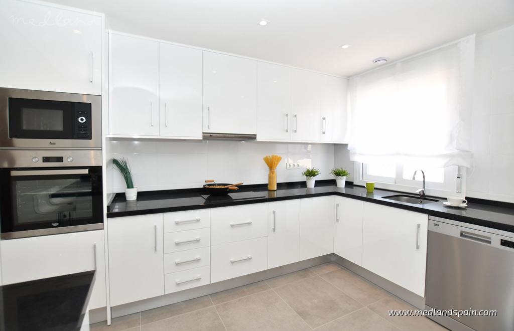 Appartamento a San Miguel de Salinas, Alicante, Spagna 3 camere da letto, 73 mq. N° 130490