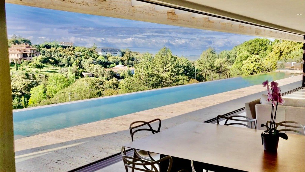 Villa i Las Rozas de Madrid, Madrid, Spanien 8 sovrum, 1200 kvm. Nr. 121622
