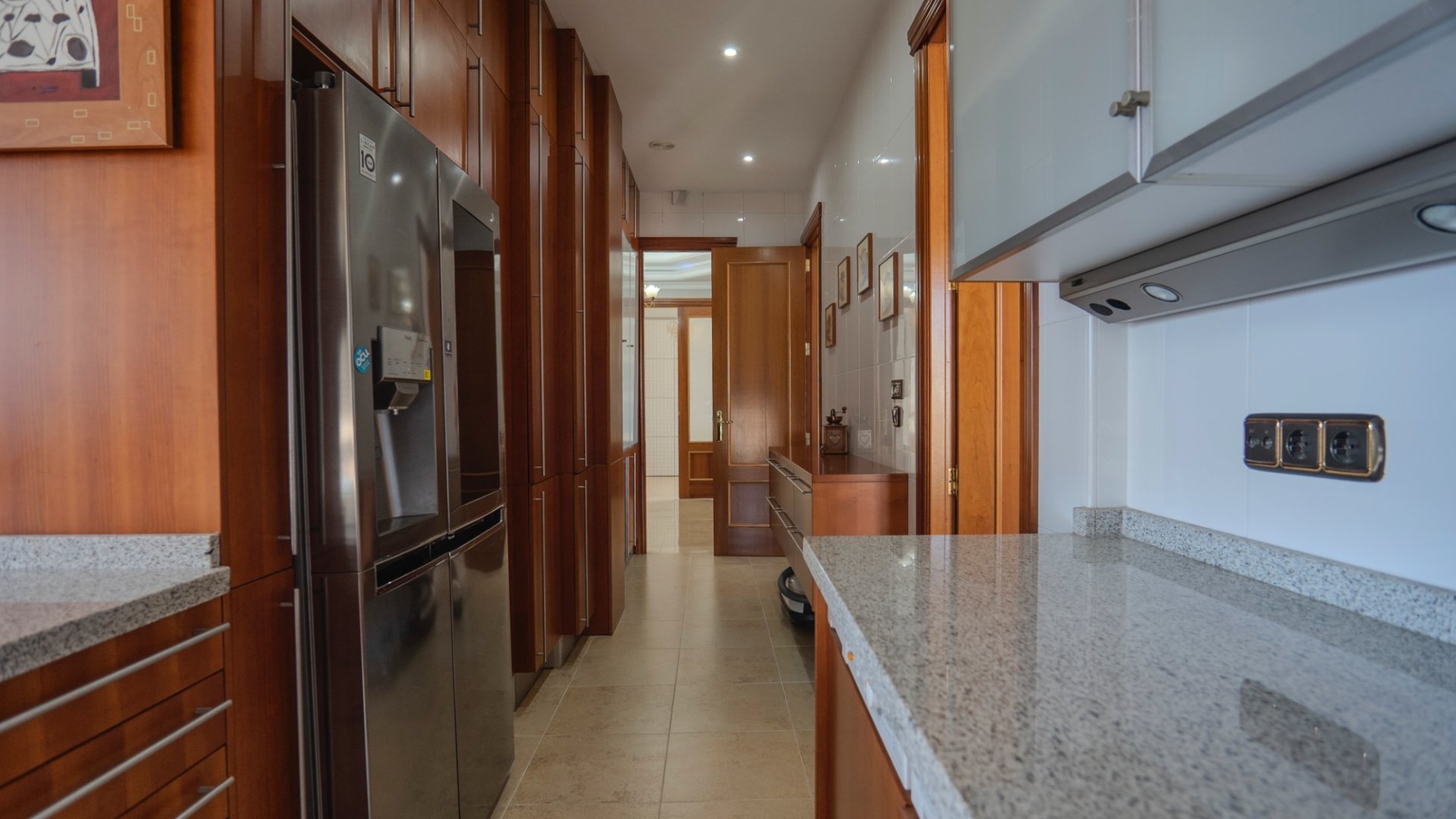 Apartment in Benidorm, Alicante, Spain 5 bedrooms, 412 sq.m. No. 120164