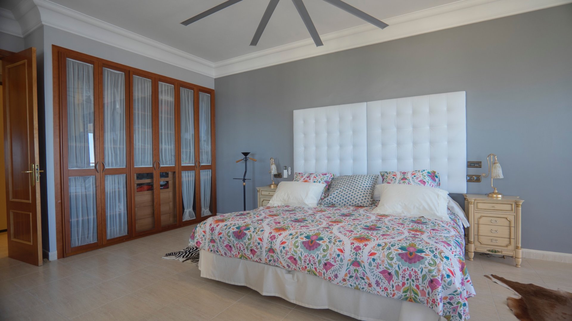 Apartment in Benidorm, Alicante, Spain 5 bedrooms, 412 sq.m. No. 120164
