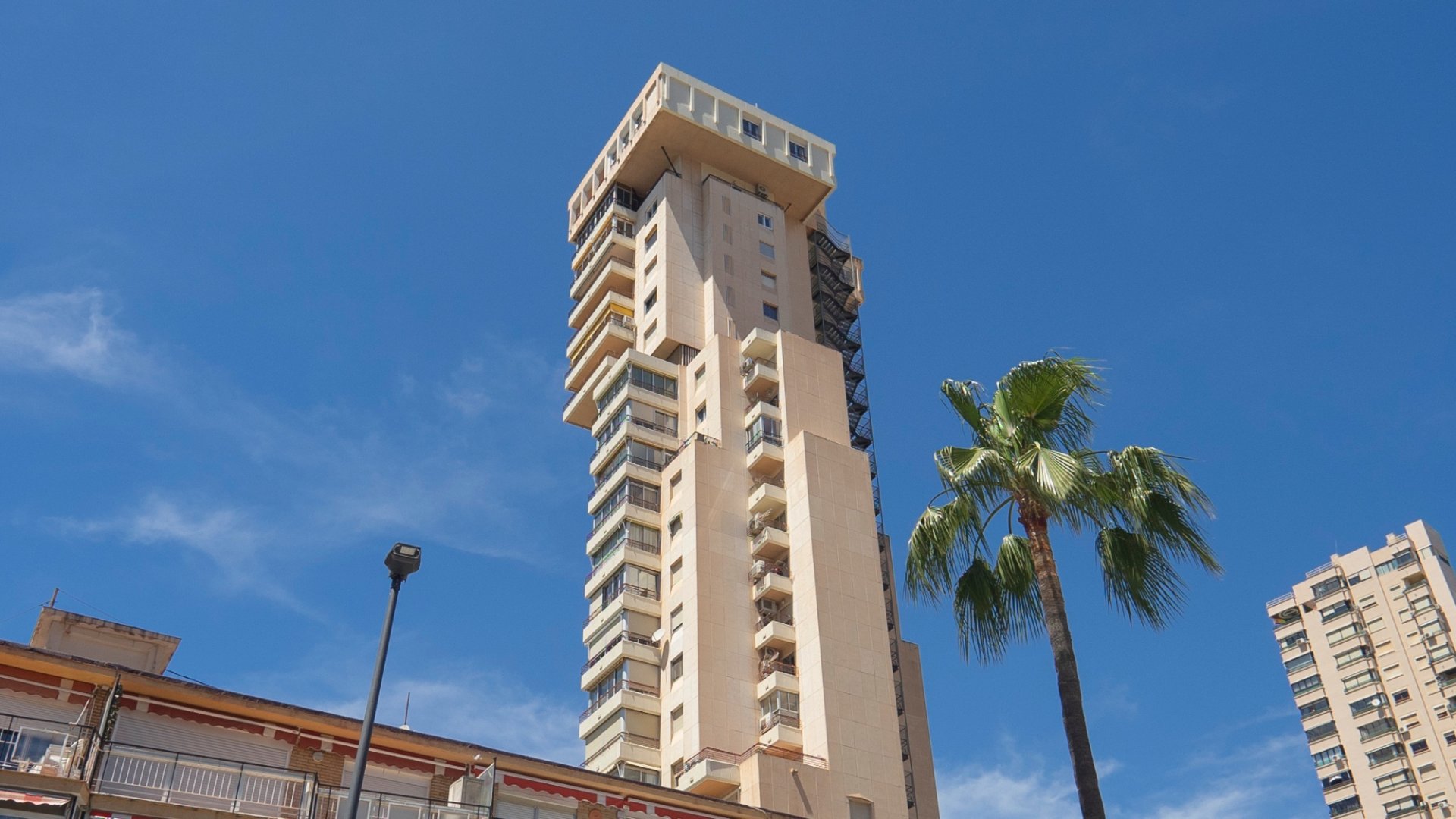 Apartment in Benidorm, Alicante, Spain 5 bedrooms, 412 sq.m. No. 120164