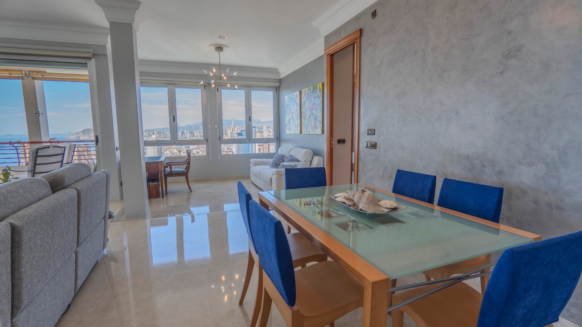 Apartment in Benidorm, Alicante, Spain 5 bedrooms, 412 sq.m. No. 120164