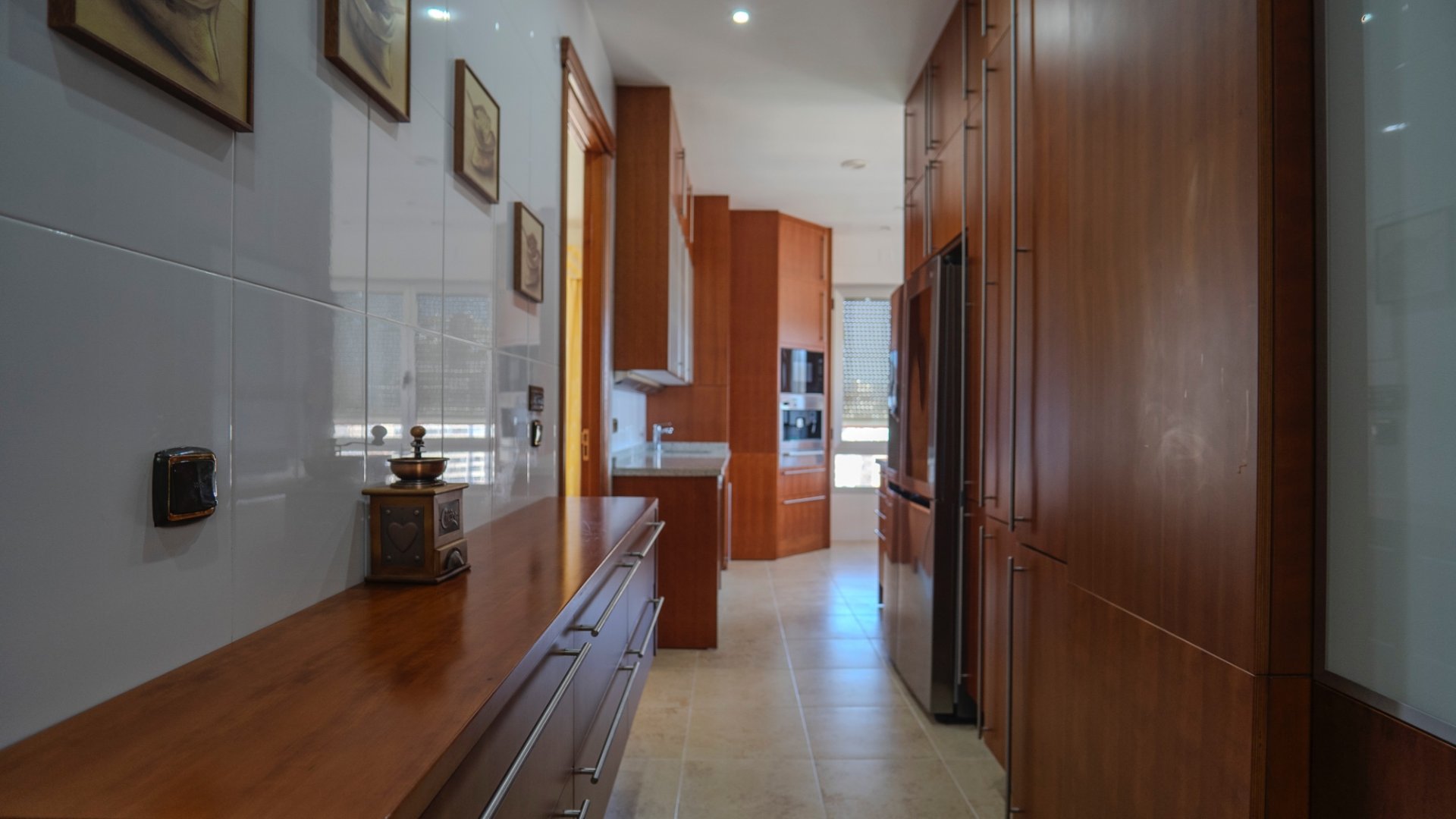 Apartment in Benidorm, Alicante, Spain 5 bedrooms, 412 sq.m. No. 120164