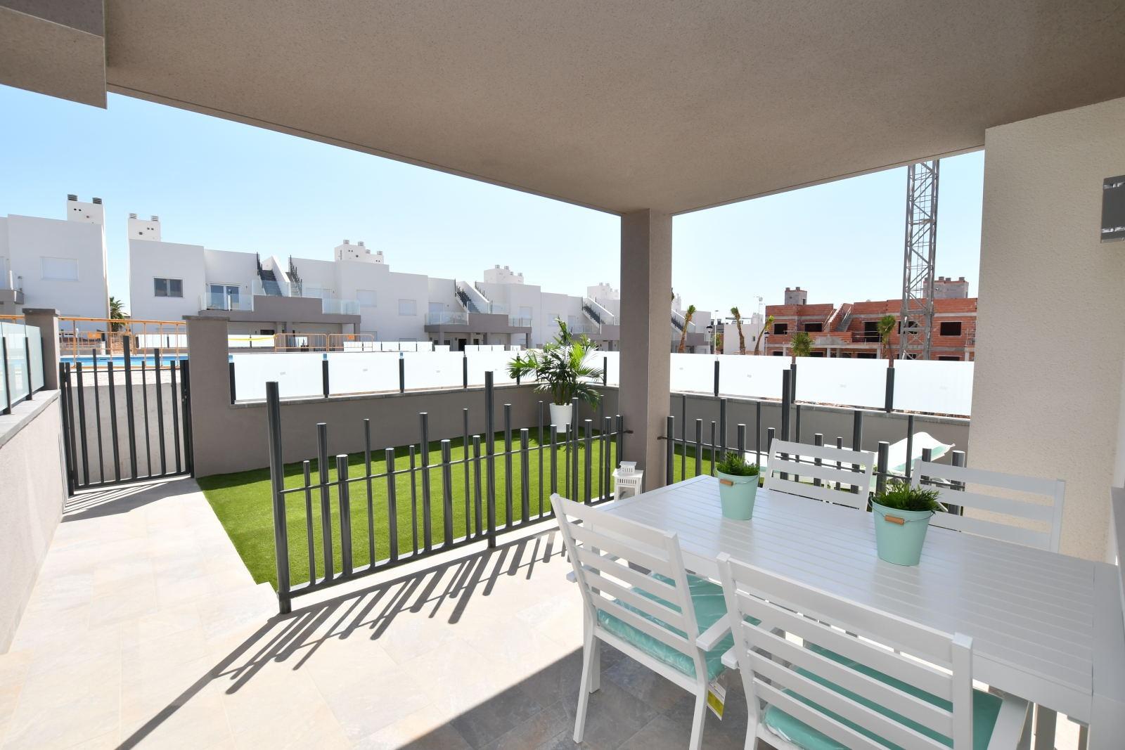 Bungalow i San Miguel de Salinas, Alicante, Spanien 2 sovrum, 75 kvm. Nr. 131390