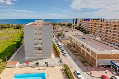 Apartment in Punta Prima, Alicante, Spain 2 bedrooms, 75 sq.m. No. 131075