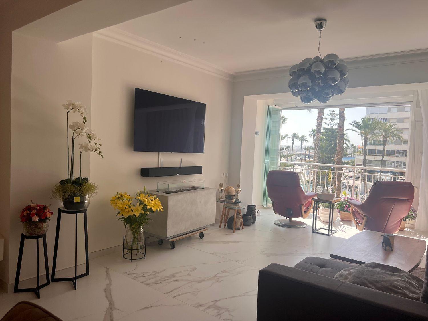 Appartamento a Torrevieja, Alicante, Spagna 3 camere da letto, 105 mq. N° 125349