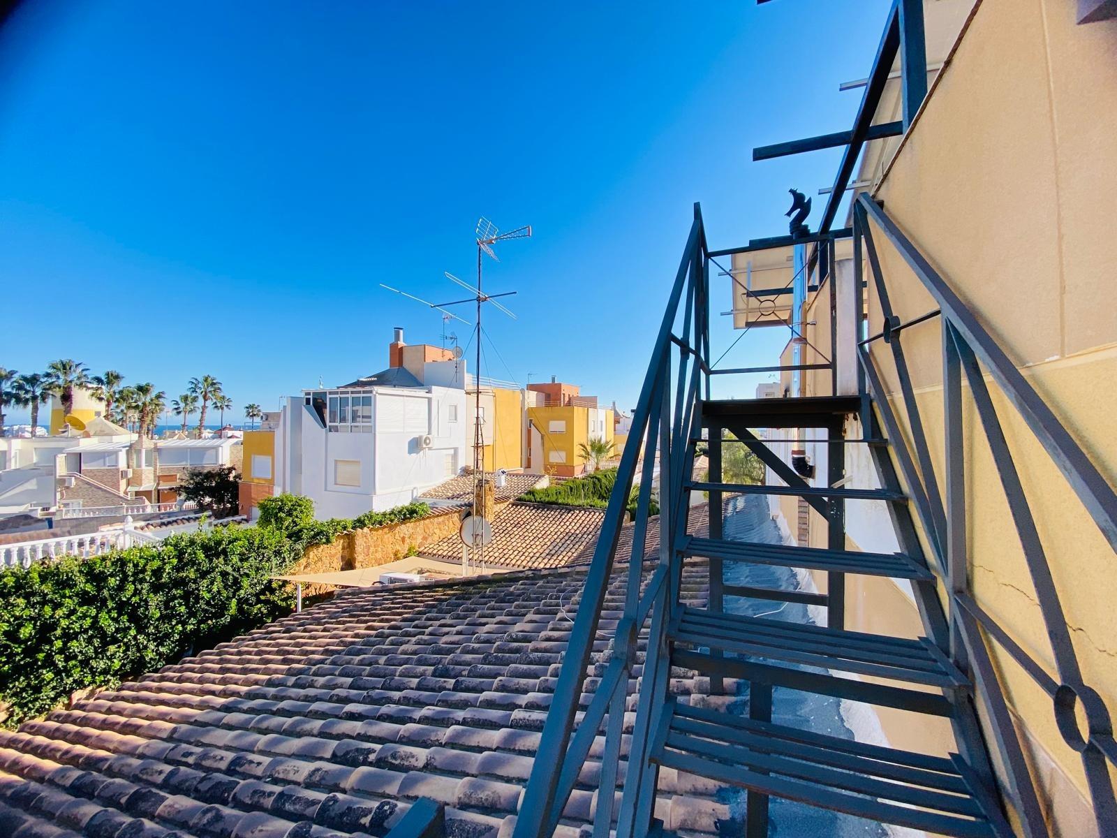 Villa in La Florida, Alicante, Spanien 2 Schlafzimmer, 304 m2 Nr. 125412