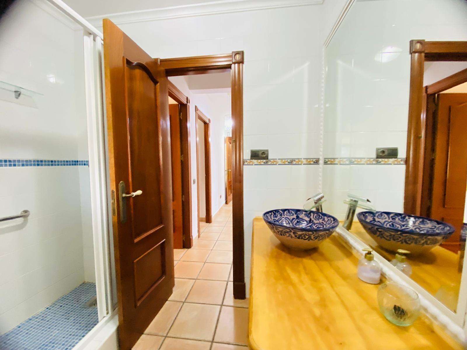 Villa in La Florida, Alicante, Spanien 2 Schlafzimmer, 304 m2 Nr. 125412