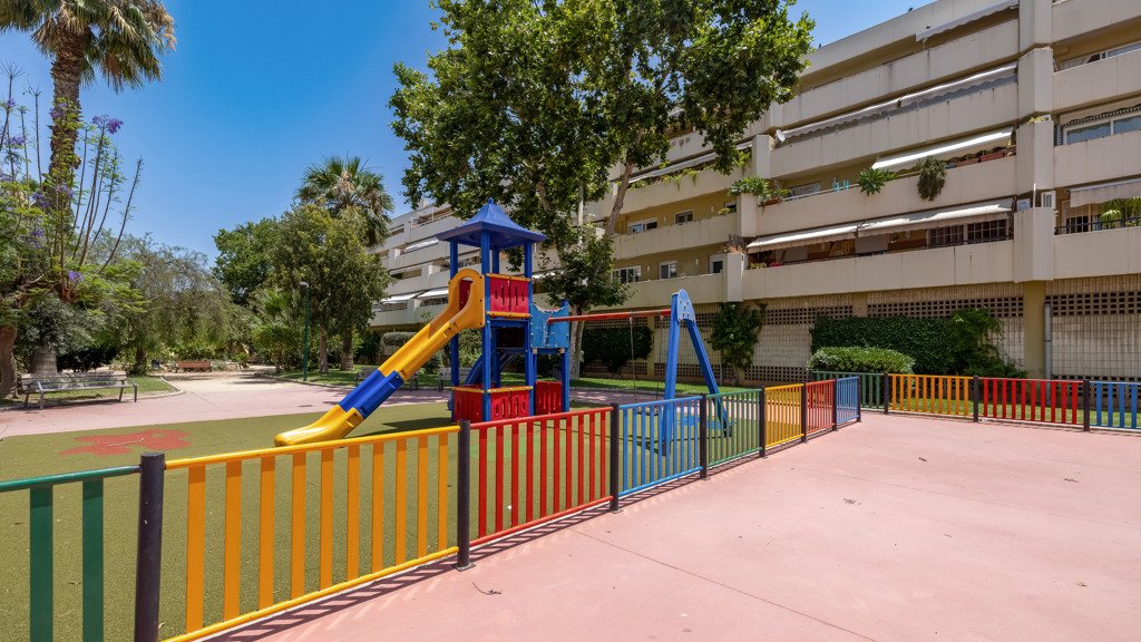 Apartment à Malaga, Espagne 3 chambres, 165 m2 No. 122437
