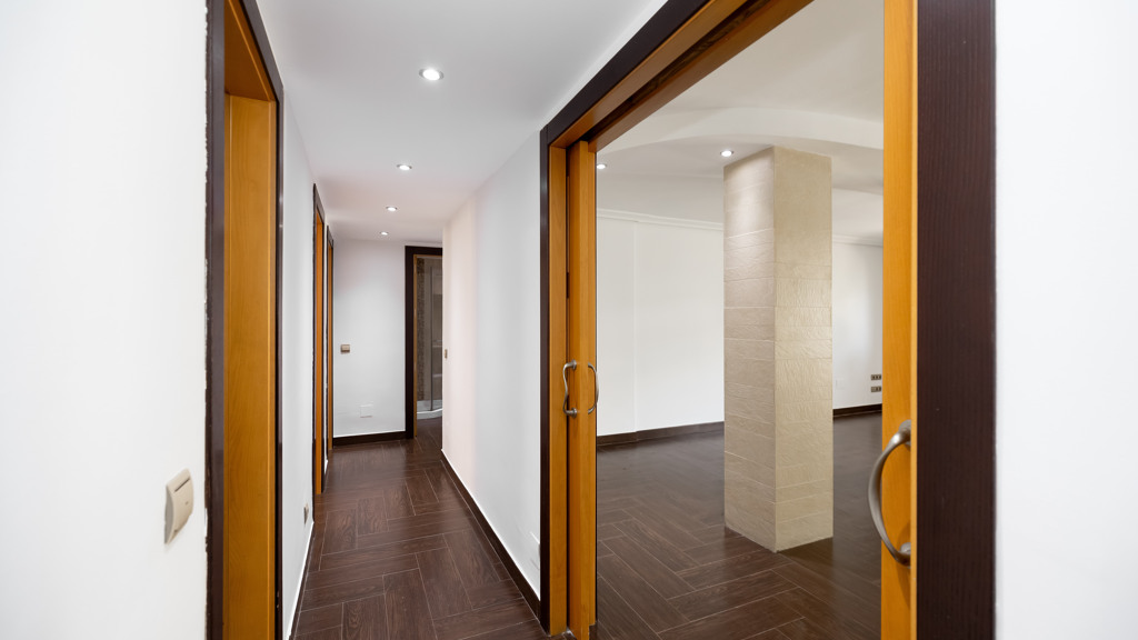 Apartment à Malaga, Espagne 3 chambres, 165 m2 No. 122437