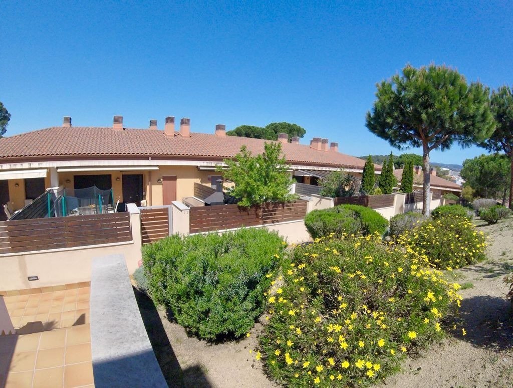 Radhus i Lloret de Mar, Girona, Spanien 3 sovrum, 160 kvm. Nr. 130387