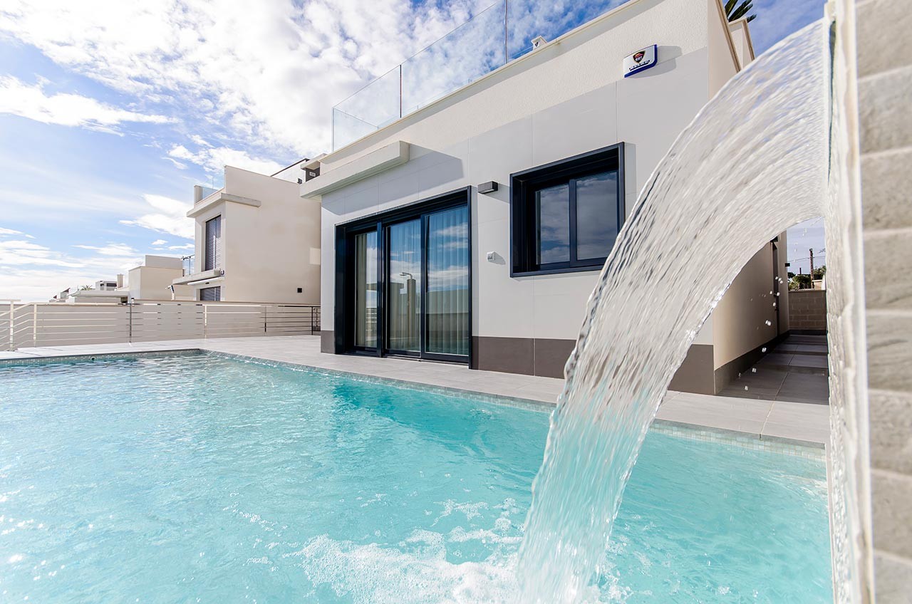 Villa a San Miguel de Salinas, Alicante, Spagna 3 camere da letto, 126 mq. N° 128394