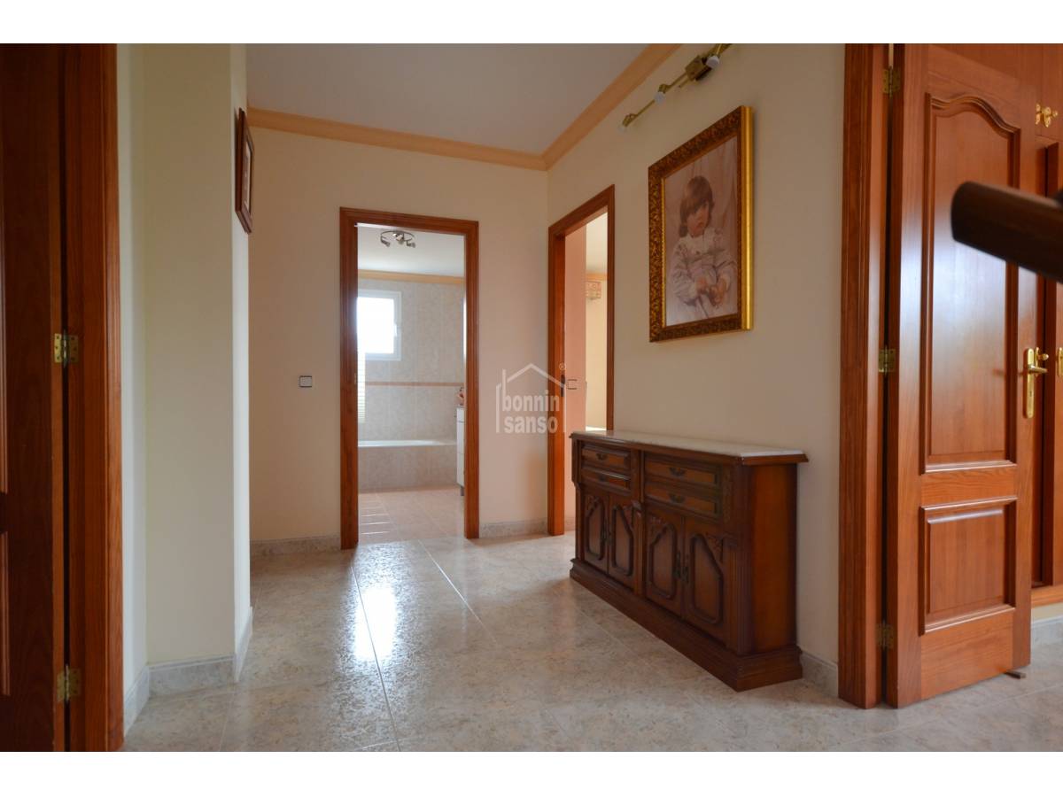 Kaupunkipientalo Cala Millor, Mallorca, Espanja 5 makuuhuonetta, 348 m2 No. 127968