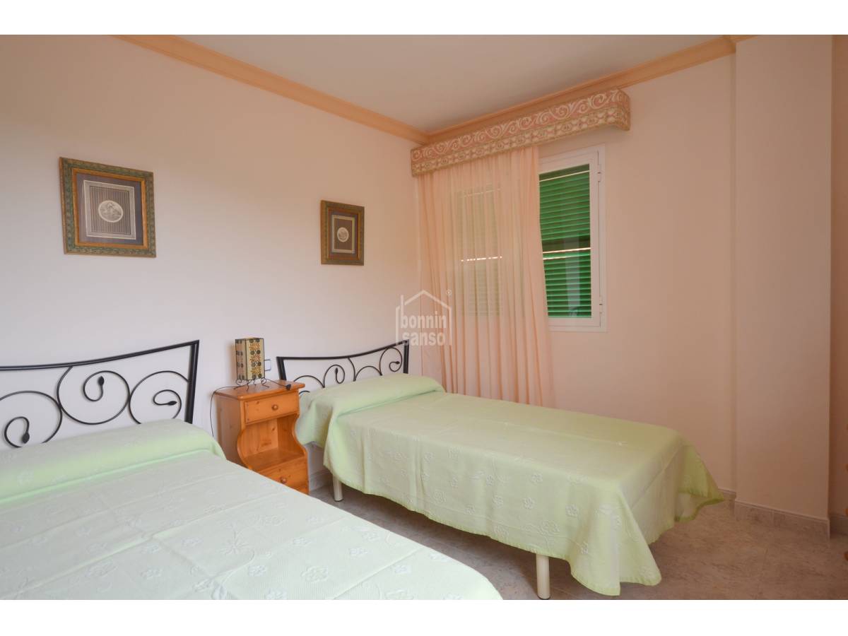 Kaupunkipientalo Cala Millor, Mallorca, Espanja 5 makuuhuonetta, 348 m2 No. 127968