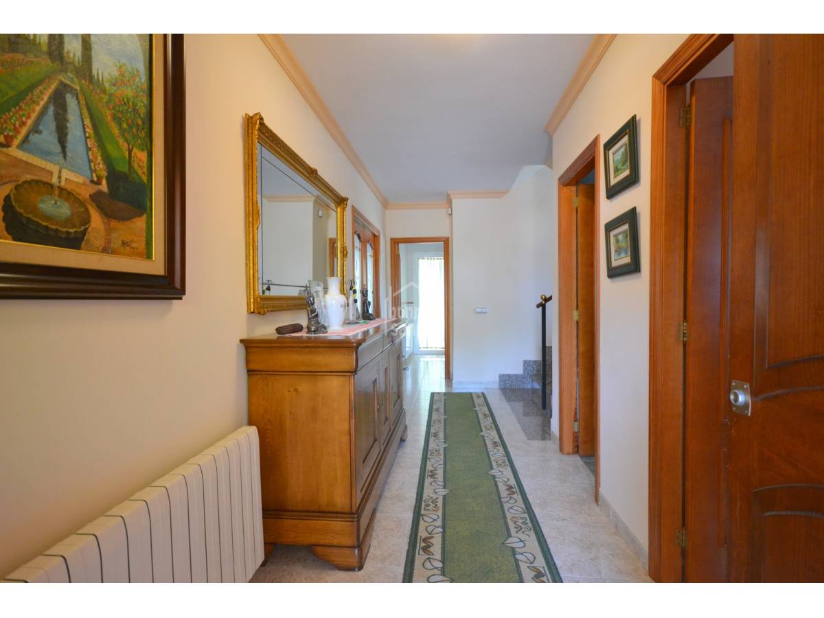 Kaupunkipientalo Cala Millor, Mallorca, Espanja 5 makuuhuonetta, 348 m2 No. 127968