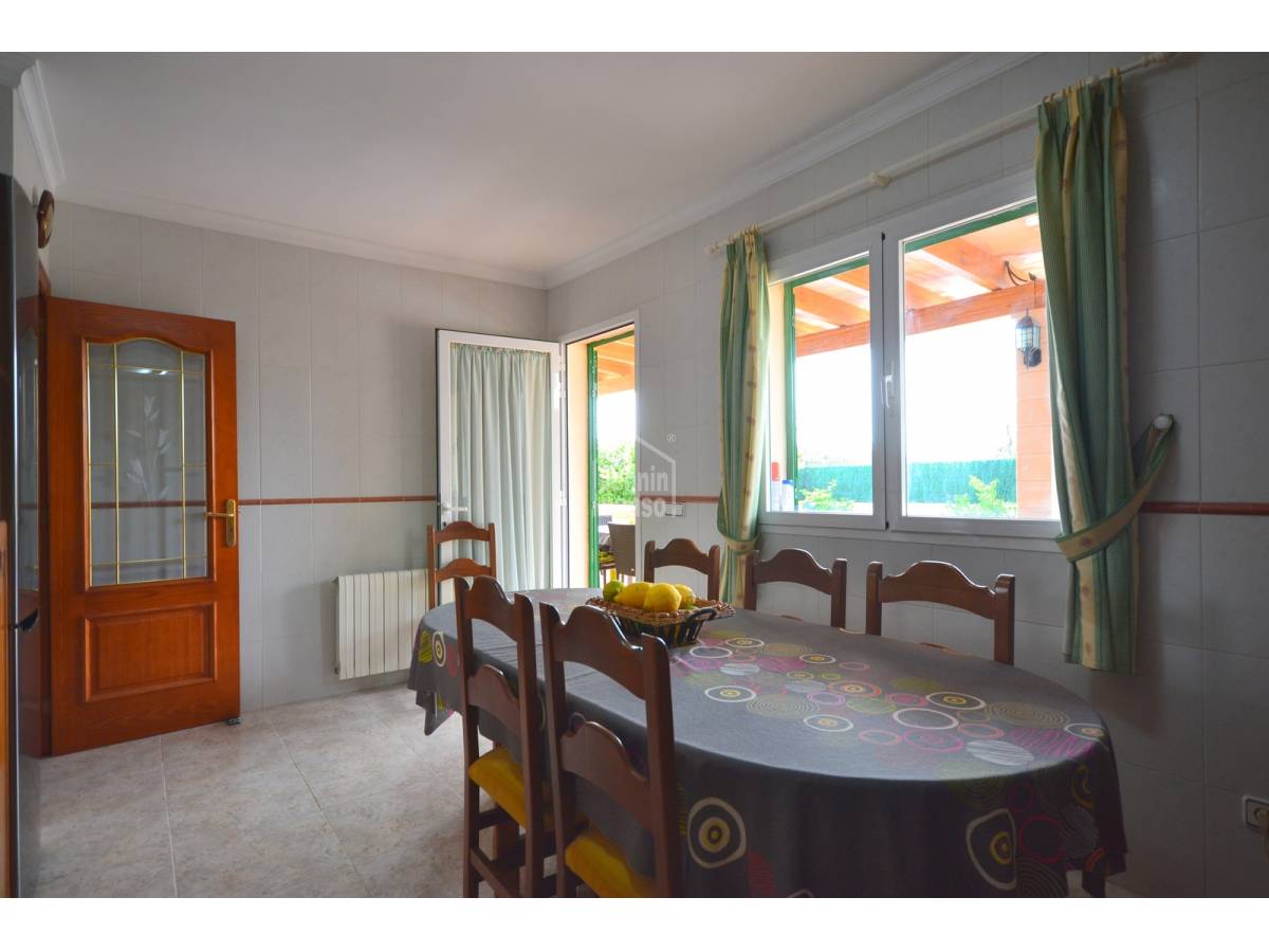 Kaupunkipientalo Cala Millor, Mallorca, Espanja 5 makuuhuonetta, 348 m2 No. 127968