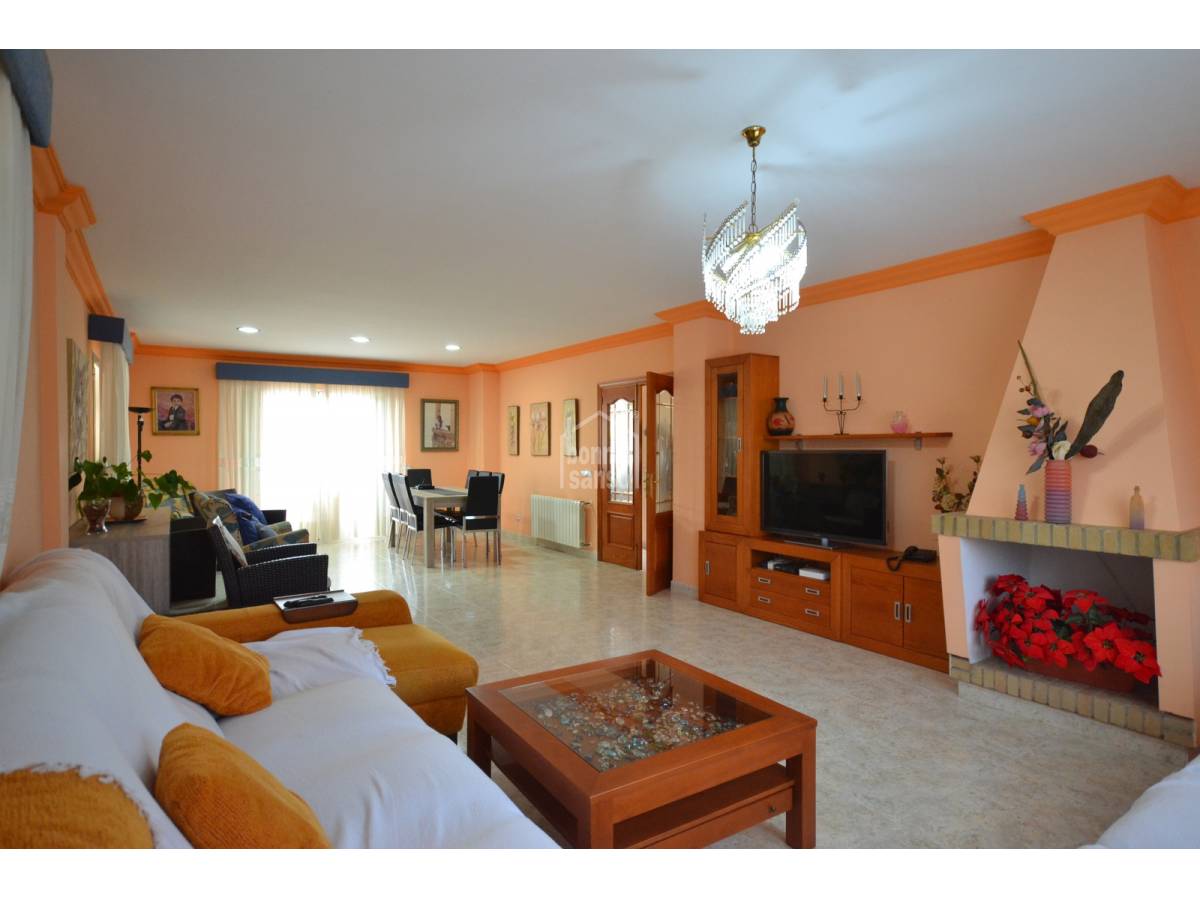 Kaupunkipientalo Cala Millor, Mallorca, Espanja 5 makuuhuonetta, 348 m2 No. 127968