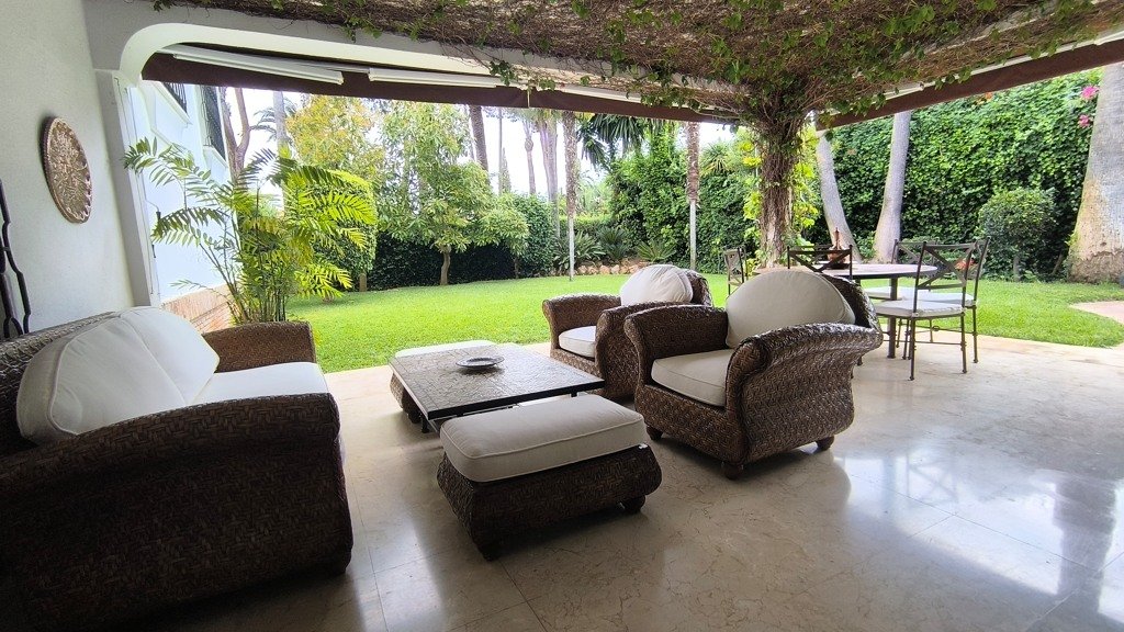 Villa a Marbella, Malaga, Spagna 6 camere da letto, 453.81 mq. N° 121551