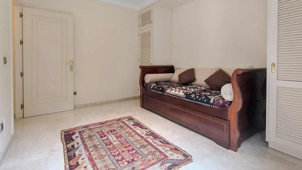 Villa a Marbella, Malaga, Spagna 6 camere da letto, 453.81 mq. N° 121551