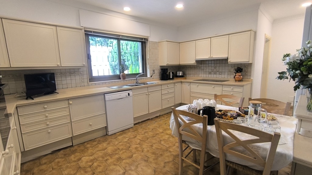 Villa a Marbella, Malaga, Spagna 6 camere da letto, 453.81 mq. N° 121551
