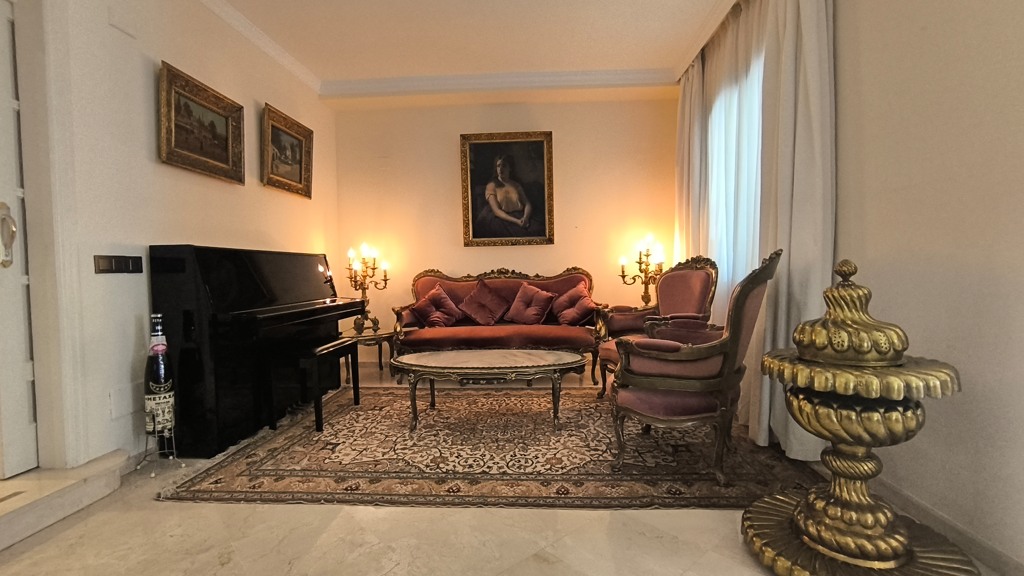 Villa a Marbella, Malaga, Spagna 6 camere da letto, 453.81 mq. N° 121551