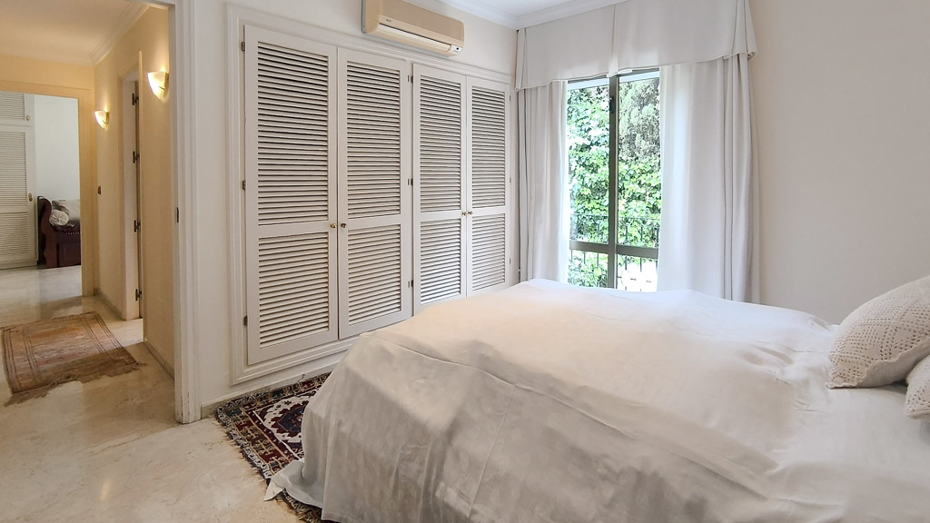 Villa a Marbella, Malaga, Spagna 6 camere da letto, 453.81 mq. N° 121551