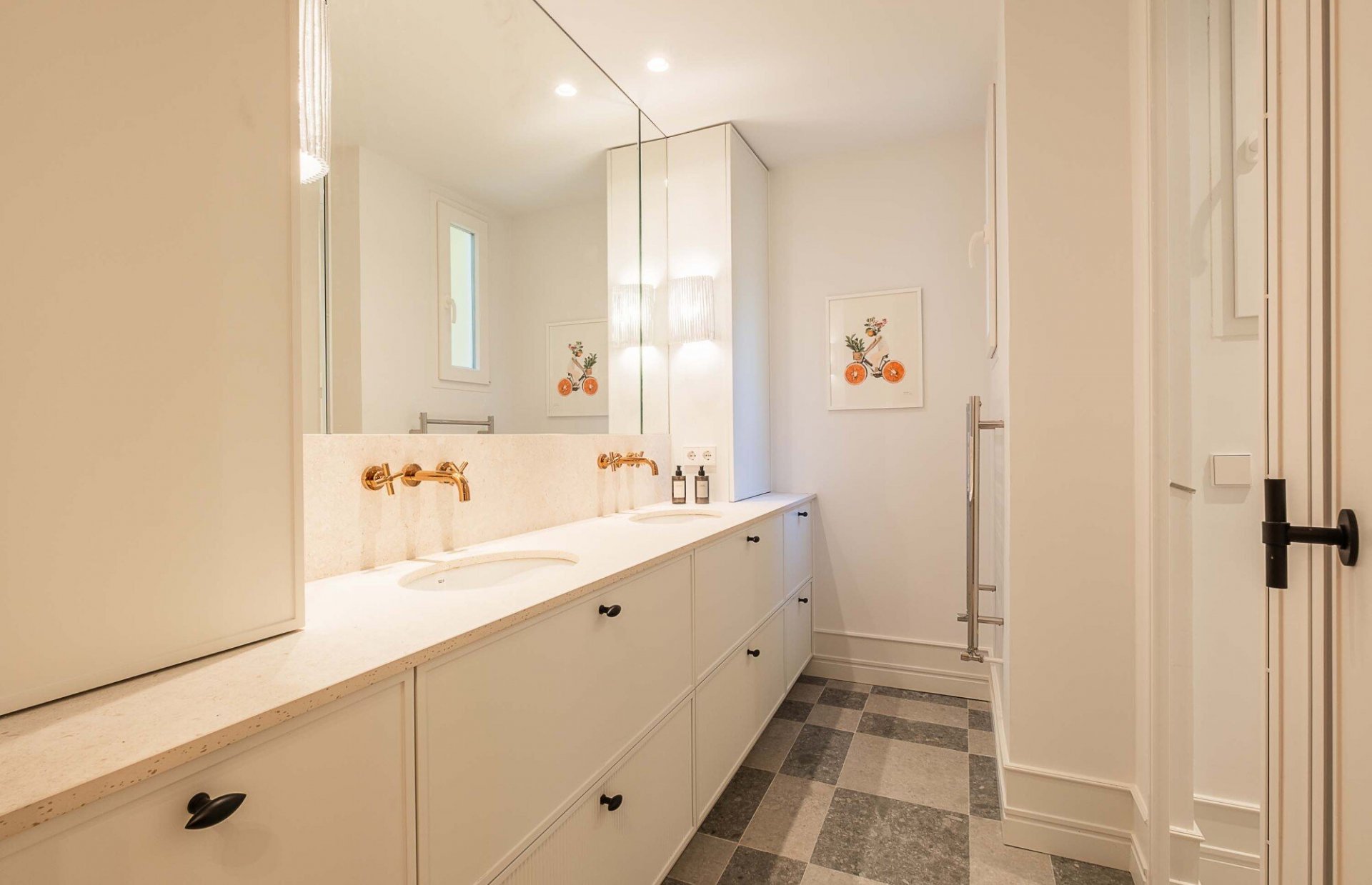 Apartamento en Madrid, Almería, España 3 dormitorios, 177 m2 No. 130378