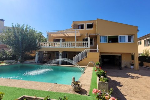 Villa in Badia Blava, Mallorca, Spain 5 bedrooms, 350 sq.m. No. 130992
