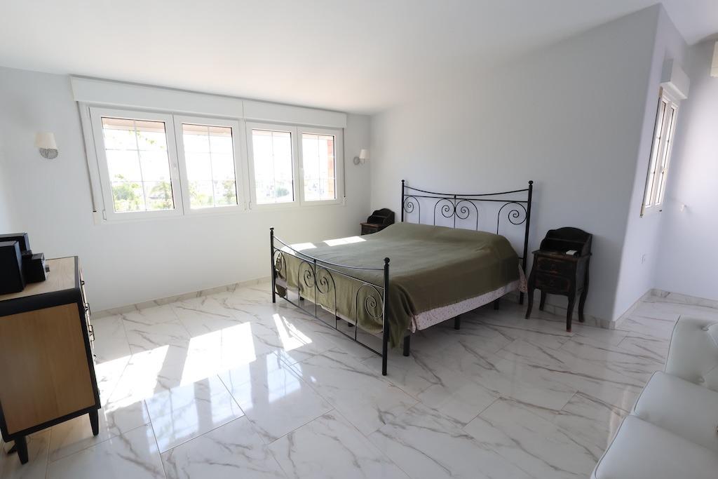 Villa à Alicante, Espagne 4 chambres, 189 m2 No. 129739